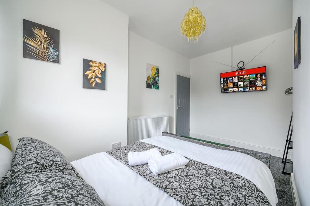 -16Pt- For Your Relaxed & Cosy Stay & Free Parking Лідс Екстер'єр фото
